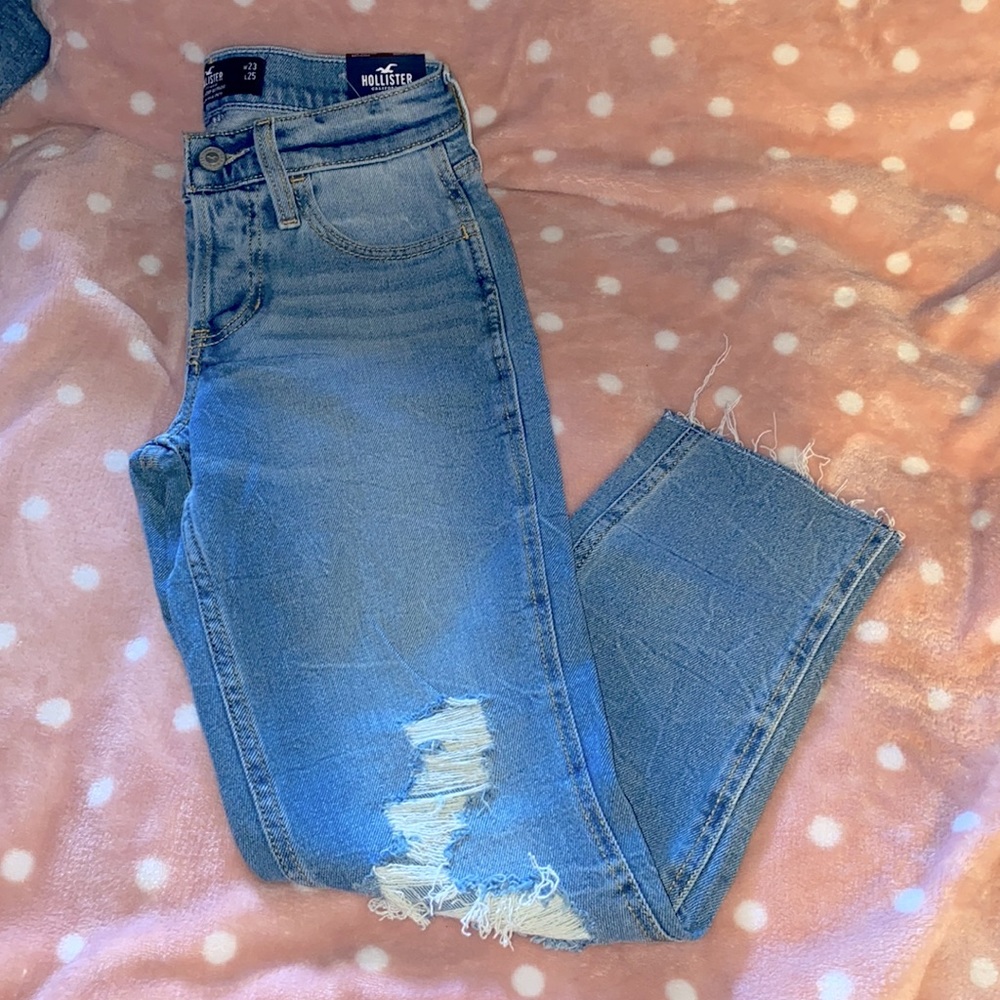 Hollister Low Rise Crop